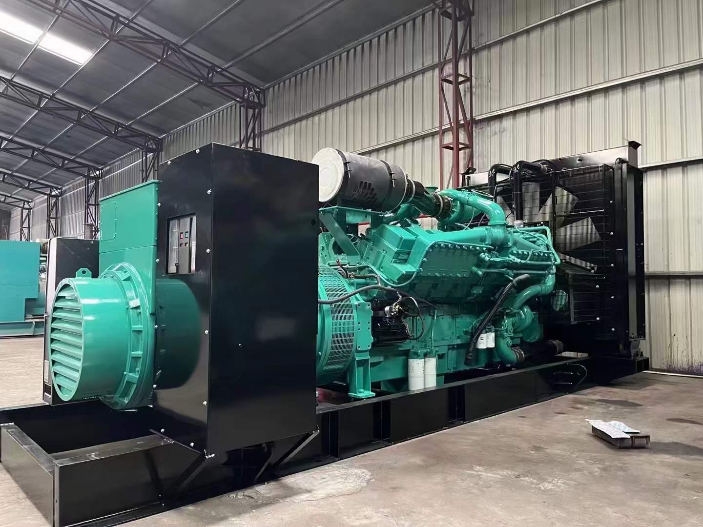 江城如何降低 800kW 柴油发电机输出电流的波动？
