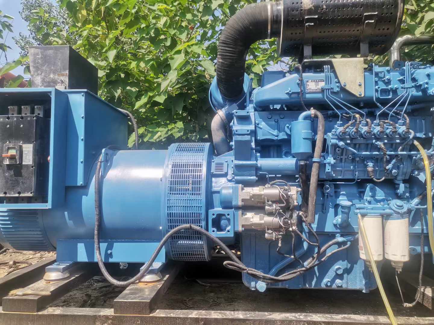 江城详细说明降低 800kW 柴油发电机输出电流波动的方法